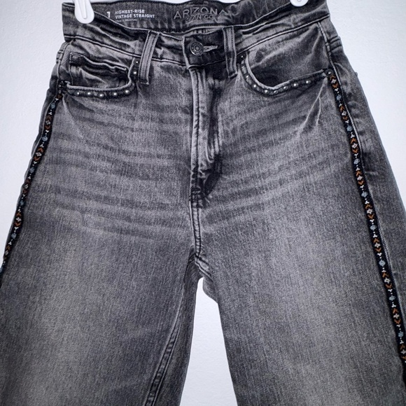 High Waisted Bermuda Shorts - Picture 6 of 8